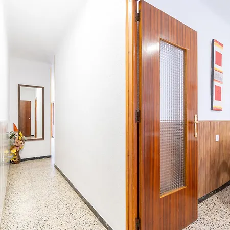 Basic Comfort Poeta Marquina Pb 2026 Apartamento Rosas