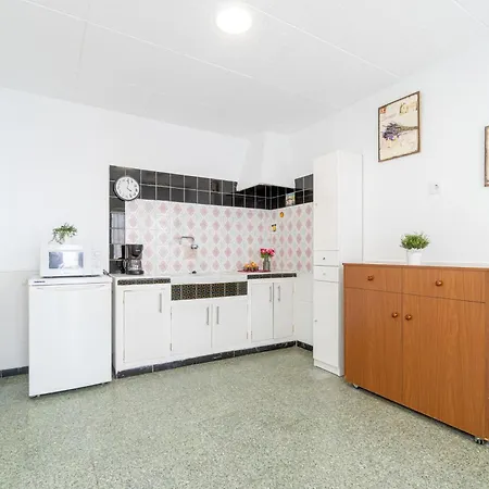Apartment Basic Comfort Poeta Marquina Pb 2026 *